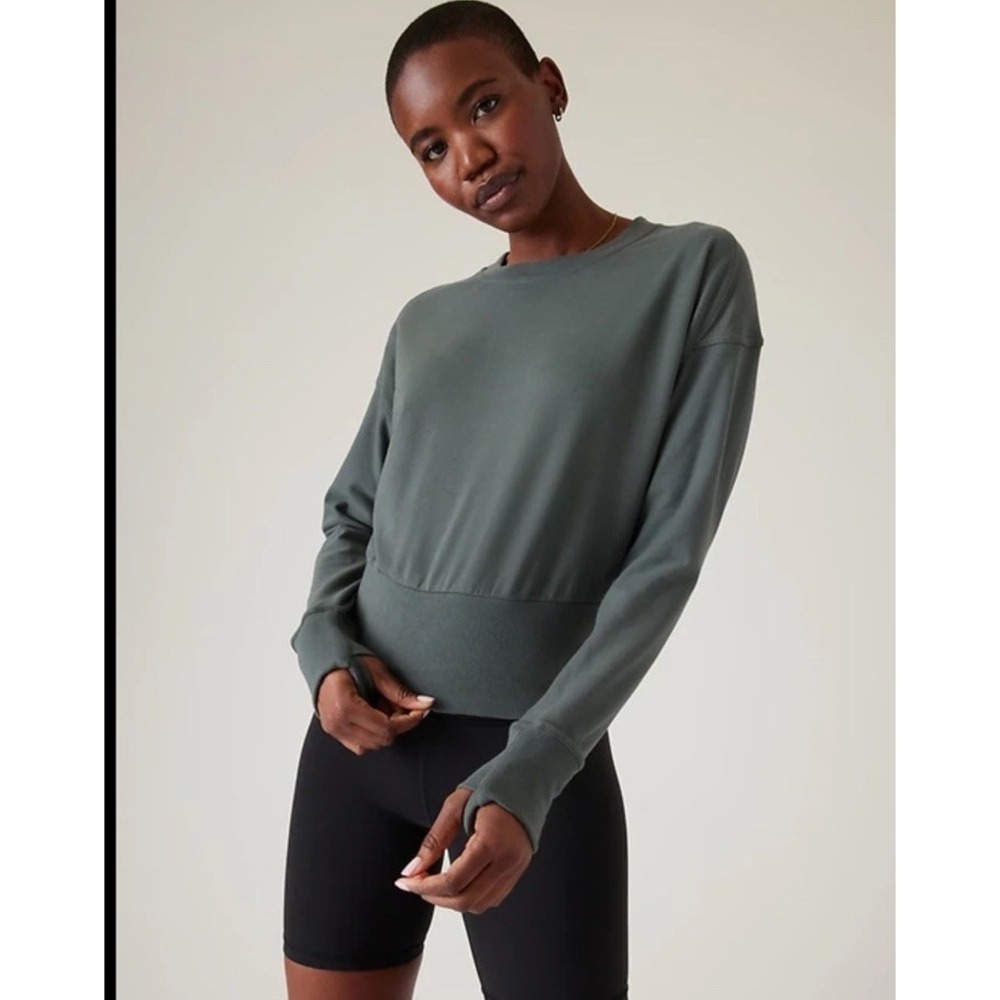 Athleta Women's XS Retroterry Crewneck Sweatshirt Bali Green Gym Soft Casual EUC